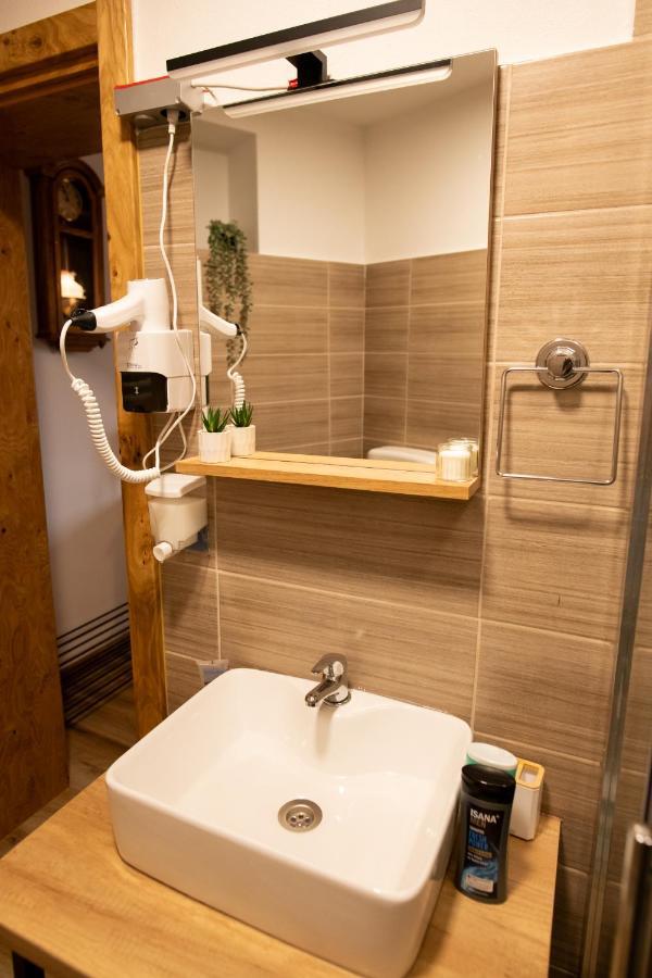 Konak Pleternica ภายนอก รูปภาพ